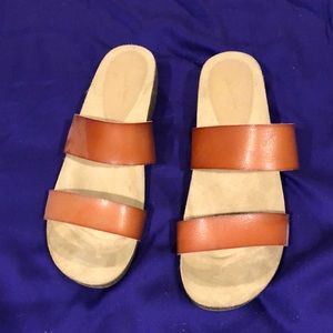 Universal Thread Kerryl slide sandal. Size 8.